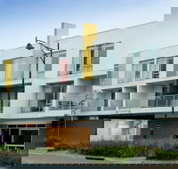Mawson Lakes Hotel  Function Centre - Australian Directory
