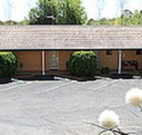 Hilltops Retreat Motor Inn - Australian Directory