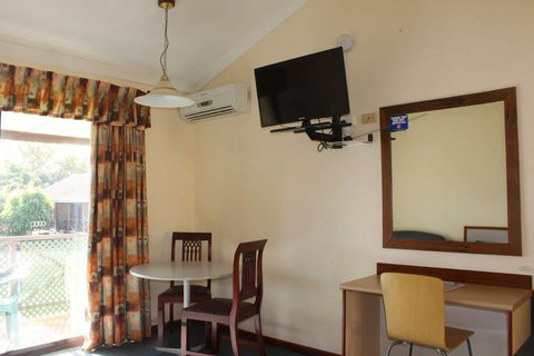 Karri Forest Motel - Australian Directory 5