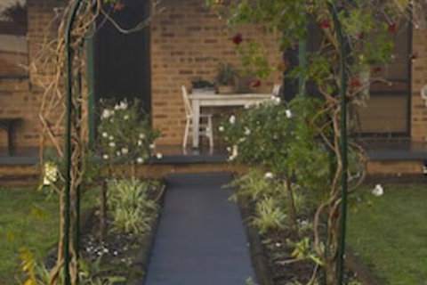 Talga Vines Vineyard Escape - Australian Directory 5