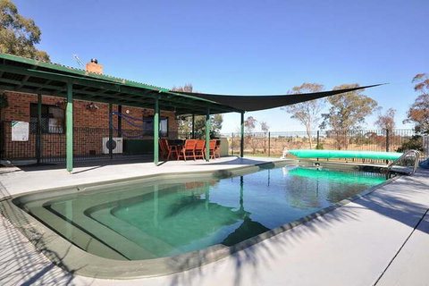 Talga Vines Vineyard Escape - Australian Directory 4