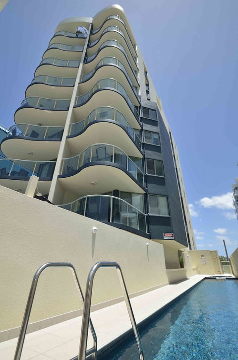 Malibu Mooloolaba - Australian Directory 4