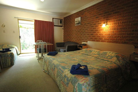 Burra Motor Inn - Australian Directory 7
