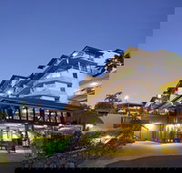 at Water's Edge Resort - Australian Directory