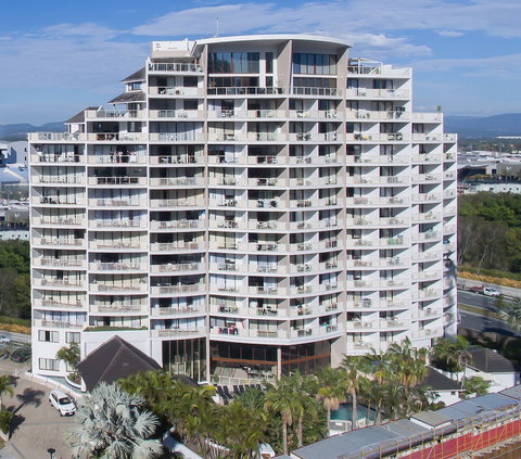 Broadbeach Savannah Hotel & Resort - Australian Directory 0