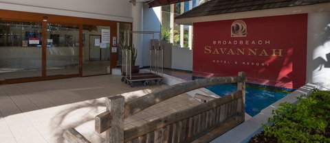 Broadbeach Savannah Hotel & Resort - Australian Directory 1