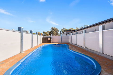 Econo Lodge Moree Spa Motor Inn - Australian Directory 6