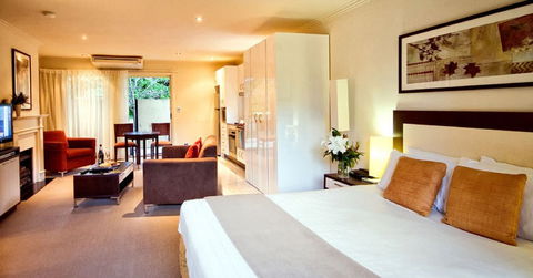 Falls Mountain Retreat - Australian Directory 3