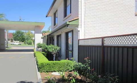 Tamworth Motor Inn & Cabins - Australian Directory 1