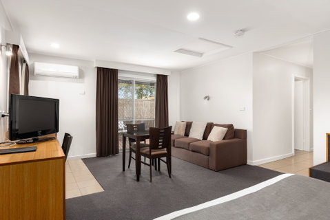Comfort Inn Silver Birch - Australian Directory 1