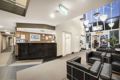 Ciloms Airport Lodge - Australian Directory 3