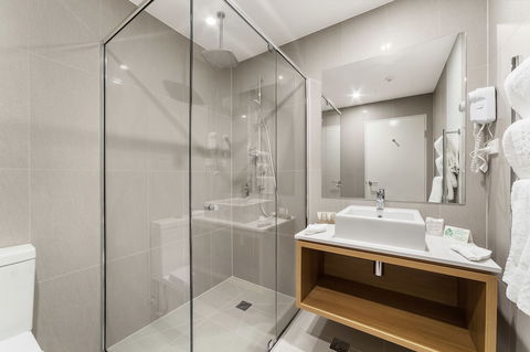Ciloms Airport Lodge - Australian Directory 5