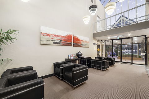 Ciloms Airport Lodge - Australian Directory 2