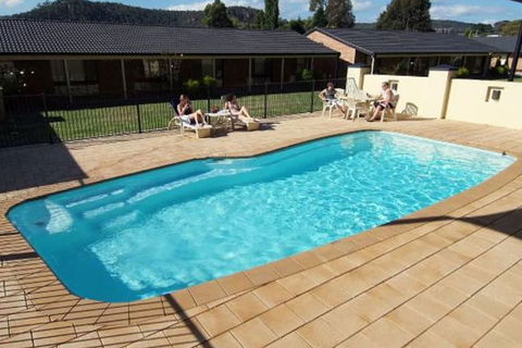 Zig Zag Motel - Australian Directory 3