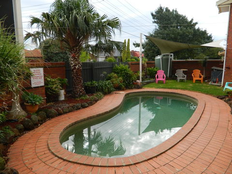 Werribee Motel & Apartments - Australian Directory 1