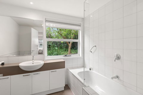 Burwood Serviced Apartments - Australian Directory 4