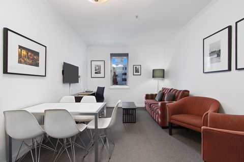 Alto Hotel On Bourke - Australian Directory 6