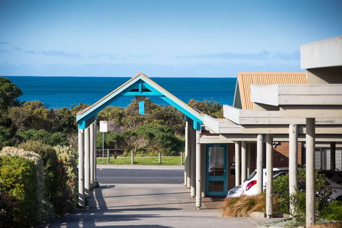 Beachfront Motel - Australian Directory 2