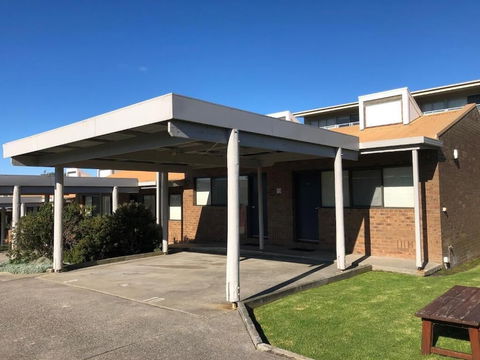 Beachfront Motel - Australian Directory 3