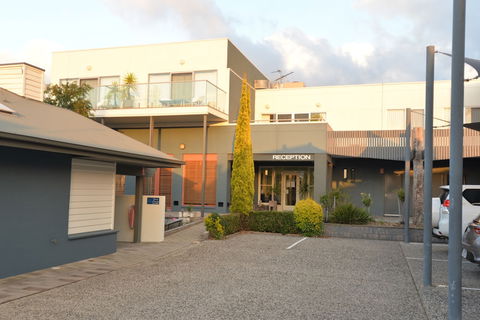 Captains At The Bay - Australian Directory 5