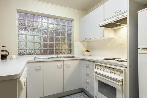 Alphington Serviced Apartments - Australian Directory 6