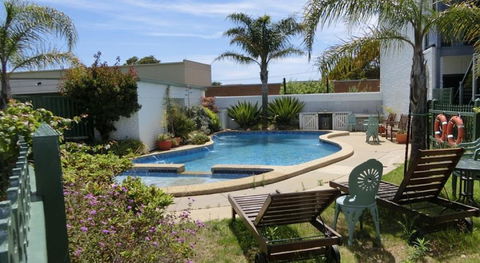 Banjo Paterson Motor Inn - Australian Directory 6