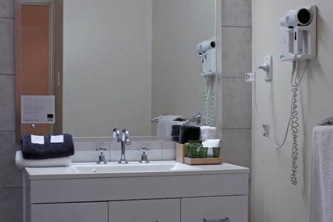 John Pirie Motor Inn - Australian Directory 4