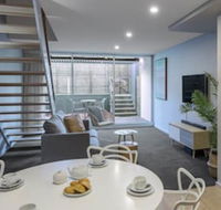 Oaks Nelson Bay Lure Suites - Australian Directory