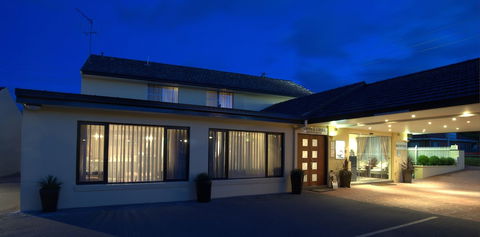 Country Plaza Queanbeyan - Australian Directory 0