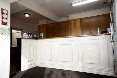 Admiralty Inn - Australian Directory 1