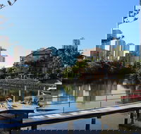 Surfers Riverside Apartments - Australian Directory