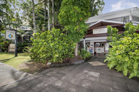 The Reef Retreat - Australian Directory 4