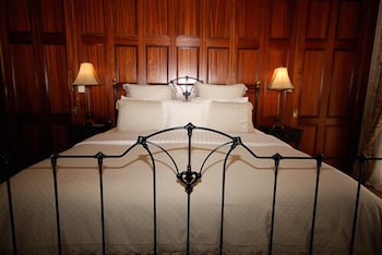 Carlyle House B & B - Australian Directory 4