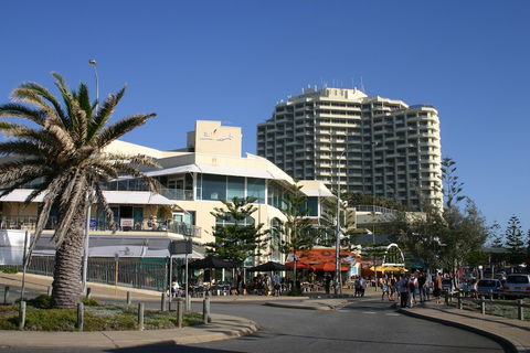 Scarborough & Absolutely Beachfront - Australian Directory 2