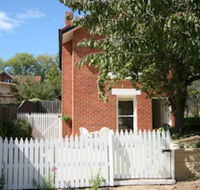 Annies Garden Cottage - Australian Directory