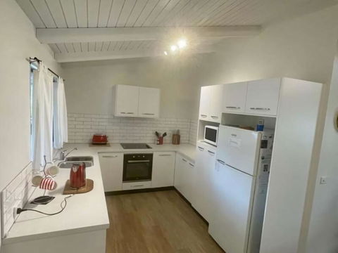 Abbey Beach Shack - Australian Directory 6