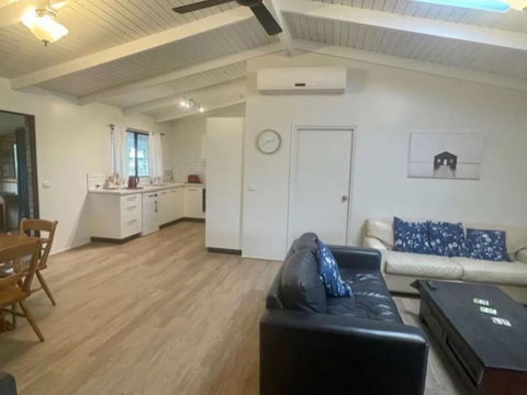 Abbey Beach Shack - Australian Directory 4