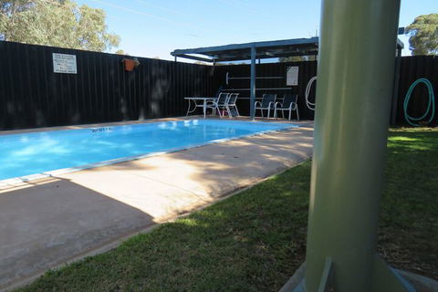 Bishops Lodge Narrandera - Australian Directory 5