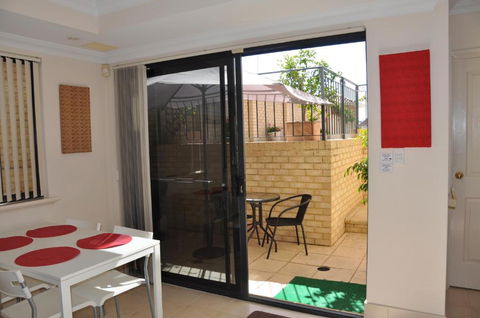 Alfred Cove Short Stay - Australian Directory 4