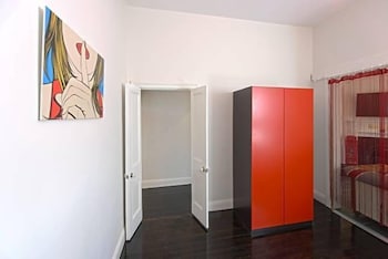 REdTRO House South Yarra - Australian Directory 2