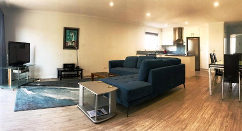 Unit 8 Boardwalk - Australian Directory 5