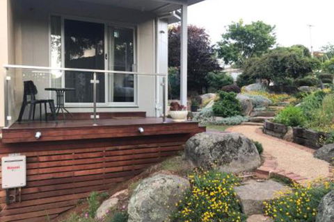 SIGNAL BOX Short Stay - Australian Directory 6