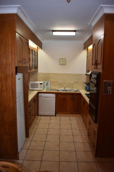 Unit 2 Ballingalla Apartments - Australian Directory 2