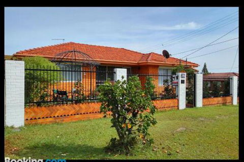 Victoria At Redcliffe Bed & Breakfast - Australian Directory 5