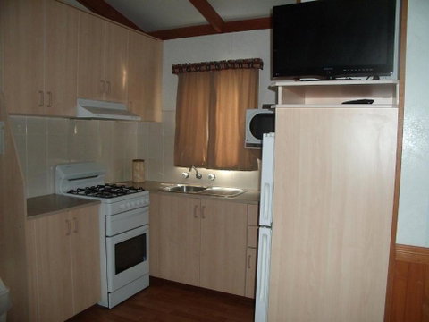 Elliston Waterloo Bay Tourist Park - Australian Directory 2