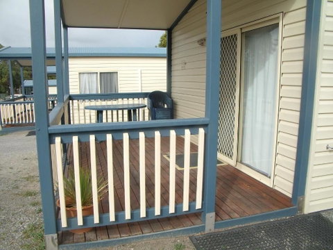 Elliston Waterloo Bay Tourist Park - Australian Directory 4