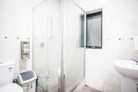 Downtown Backpackers Hostel - Australian Directory 4