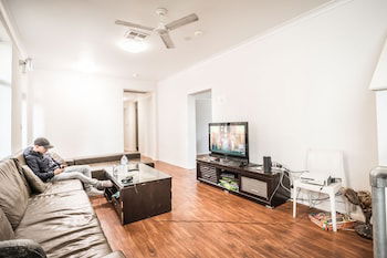 Downtown Backpackers Hostel - Australian Directory 5