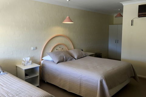 Motel Royal Tara - Australian Directory 4