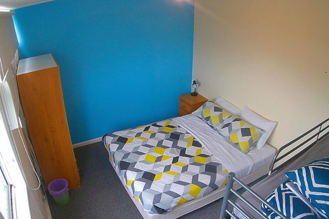 Turn-in Motel - Australian Directory 1